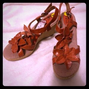 Born of Concept Flower Wedges
